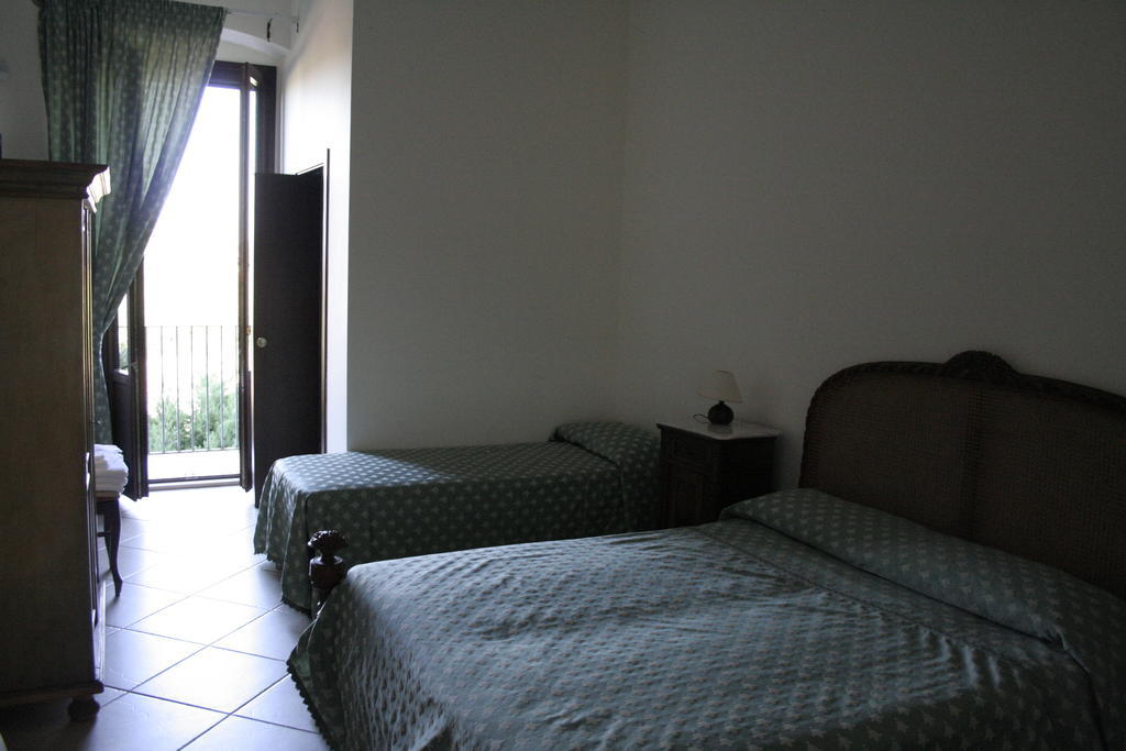 Hotel Agriturismo Antico Leccio Gioia Del Colle Zimmer foto